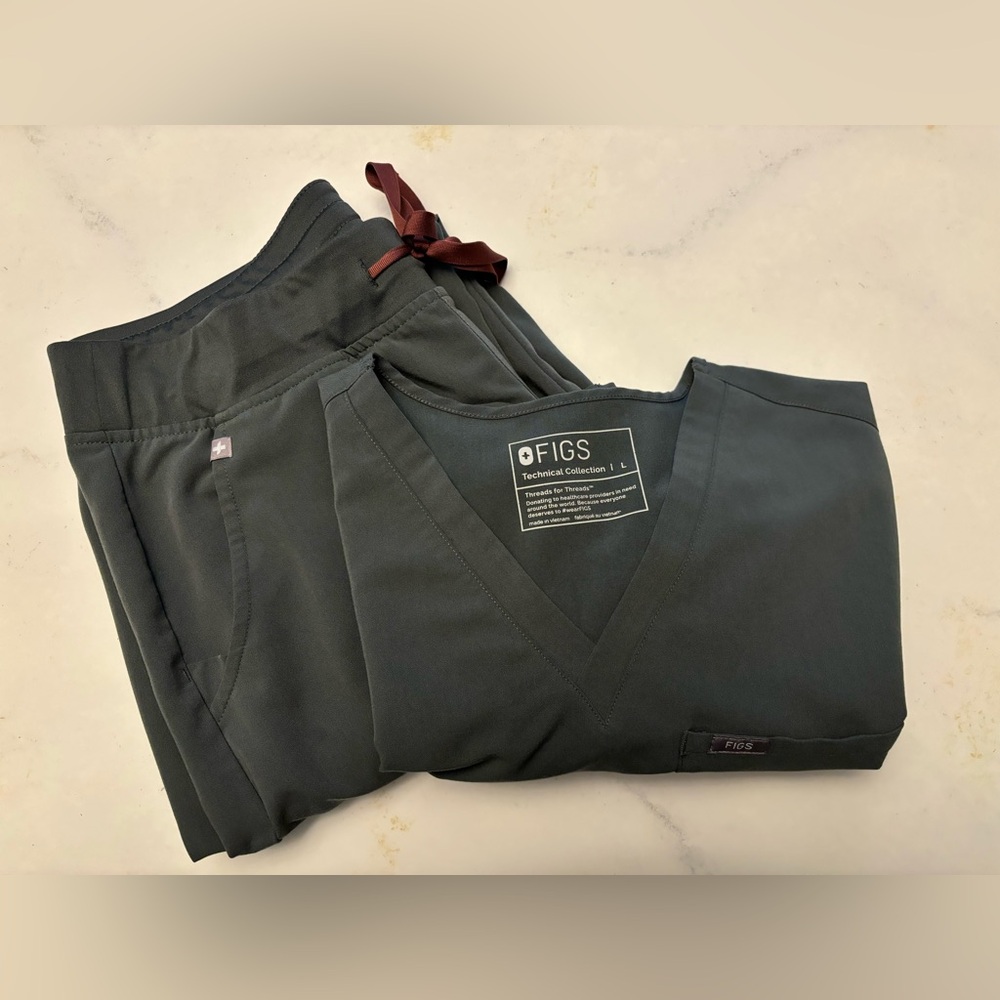 Figs Scrubs Jogger Set Size Large Color Bonsai
